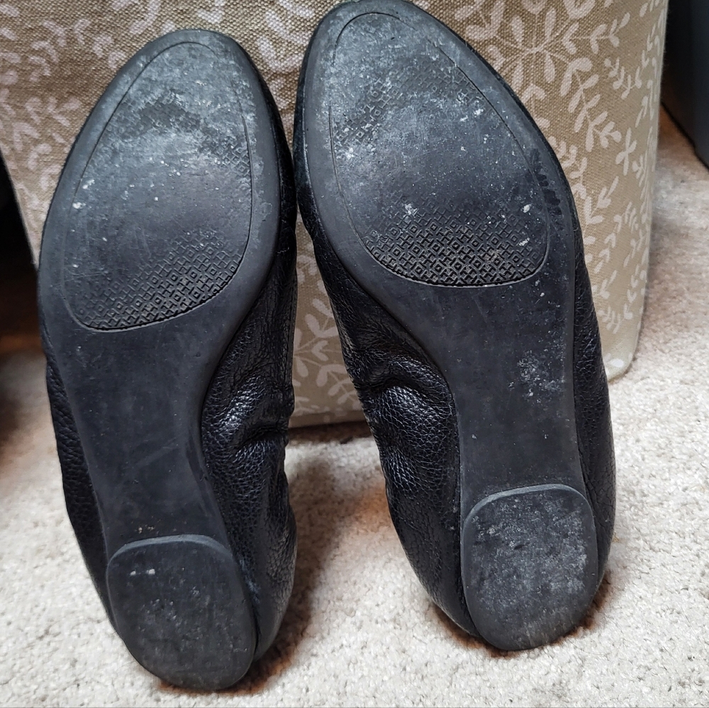 Tory Burch Black Melinda Leather Ballet Flats with Gold Accent - Size 9M - Picture 7 of 8